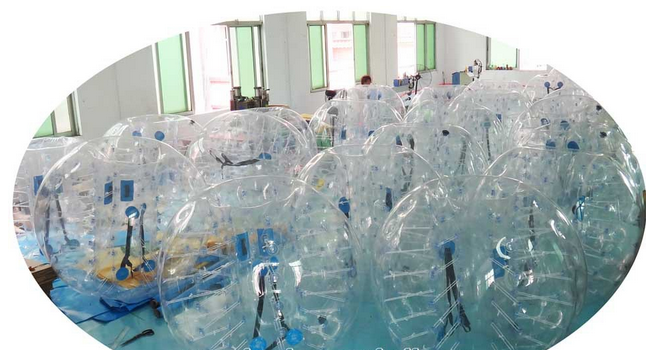 Tpuの膨脹可能な泡球のサッカー、人間は気が狂った膨脹可能で豊富な球を大きさで分類しました