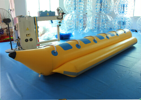 中国 商業用等級の膨脹可能なバナナ ボート、スポーツのための膨脹可能な湖のおもちゃ サプライヤー