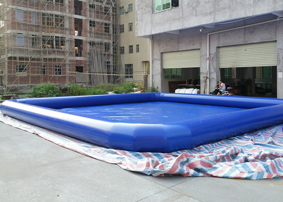 中国 屋外の大きく膨脹可能な水プール、8m x 8m の正方形の膨脹可能なプール サプライヤー