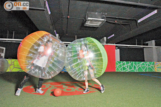 中国 大人の長い耐久性のための屋外の膨脹可能な泡サッカー/跳躍の豊富な球 サプライヤー