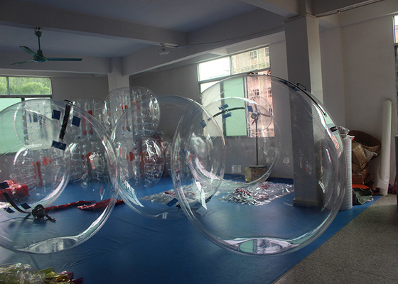 中国 巨大で膨脹可能な泡防水 0.8mm ポリ塩化ビニールとのジャンボ水球 2.5m のサイズ サプライヤー